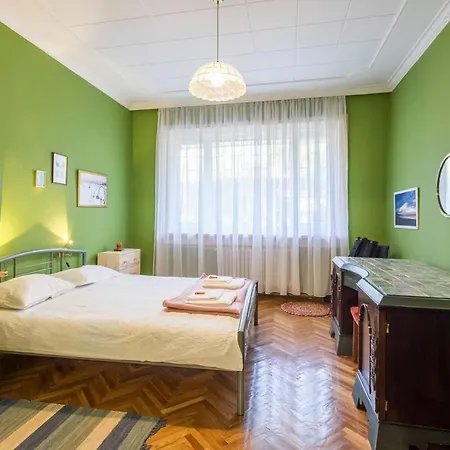 Photohome Aristocratic Center ➫ 1st Floor Апартаменты София