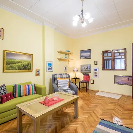 Photohome Aristocratic Center ➫ 1st Floor Апартаменты *